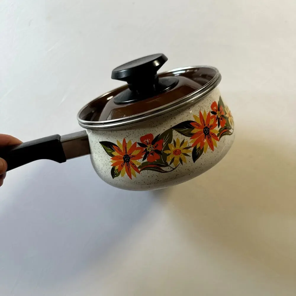 Vintage 1970s Japan Sanko Ware Floral Enamel 1 Quart Show Pan